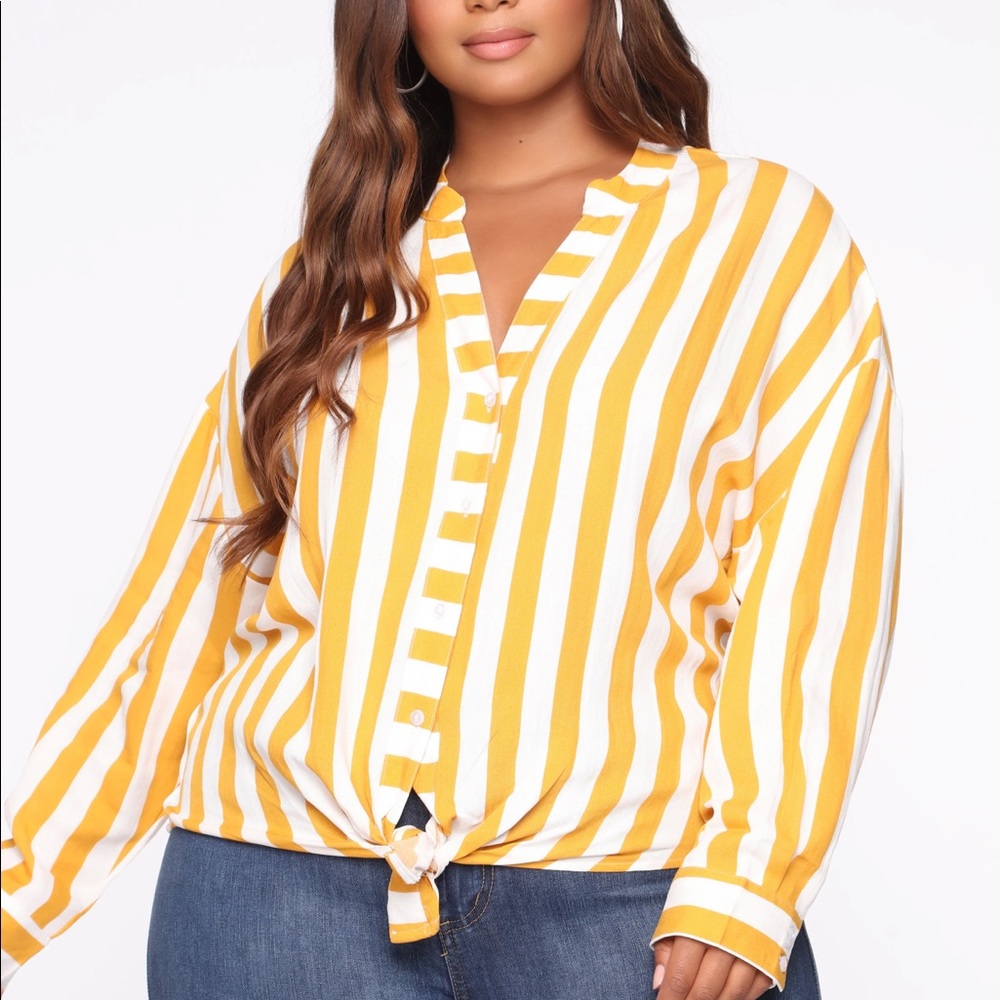 NWT FASHION NOVA (size 2x)HIGH LOW TOP(long sleeve)